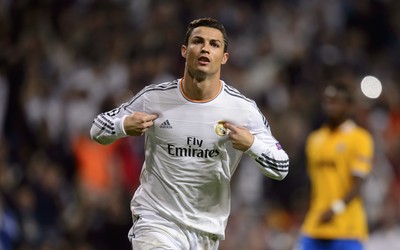 第一体育评论-赖斯庆祝时模仿球星动作致敬